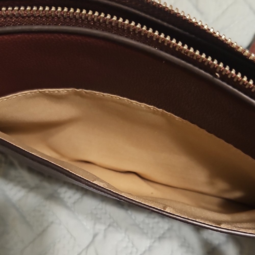 Brown Leather Crossbody Bag - Picture 3 of 7